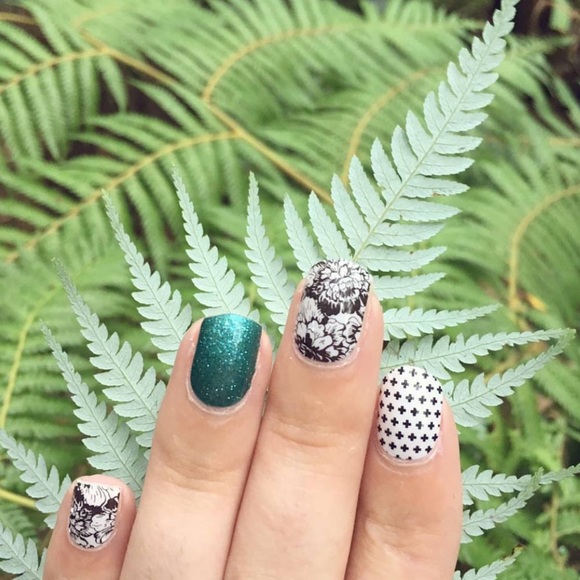 ➕ (2) Partial Full Sheets Good Vibes Jamberry Nail Wraps - Picture 11 of 12